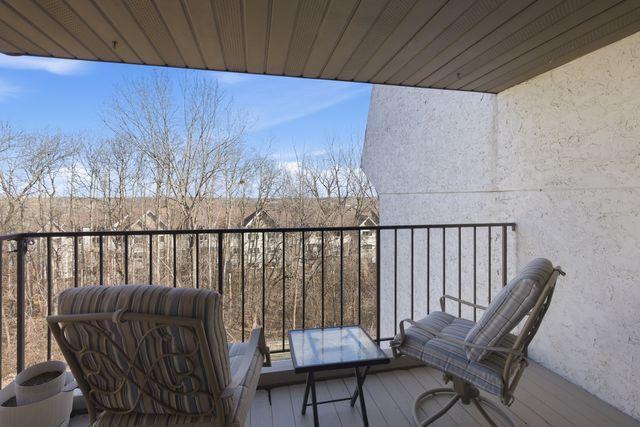 Desirable 3rd Floor Balcony/Deck