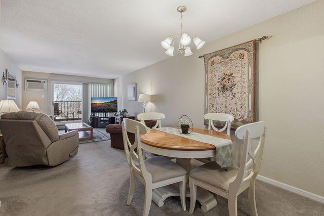 DR to LR to Balcony/Deck