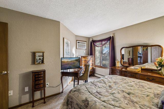 BR Alcove w/ room for Desk & Dresser