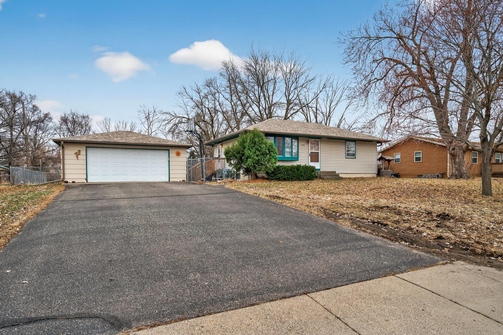 Welcome to 1009 Sunkist Parkway.jpg