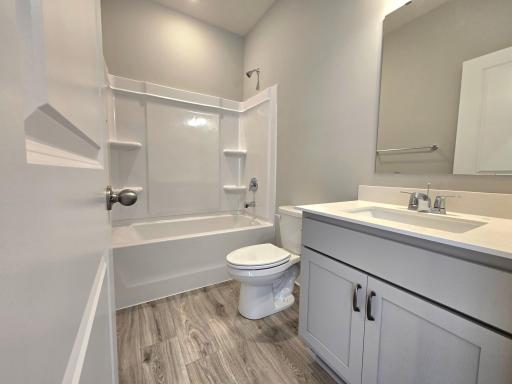 Harmony Hall Bath. Photos are of actual home. Colors and options may vary. Ask Sales Agent for details.