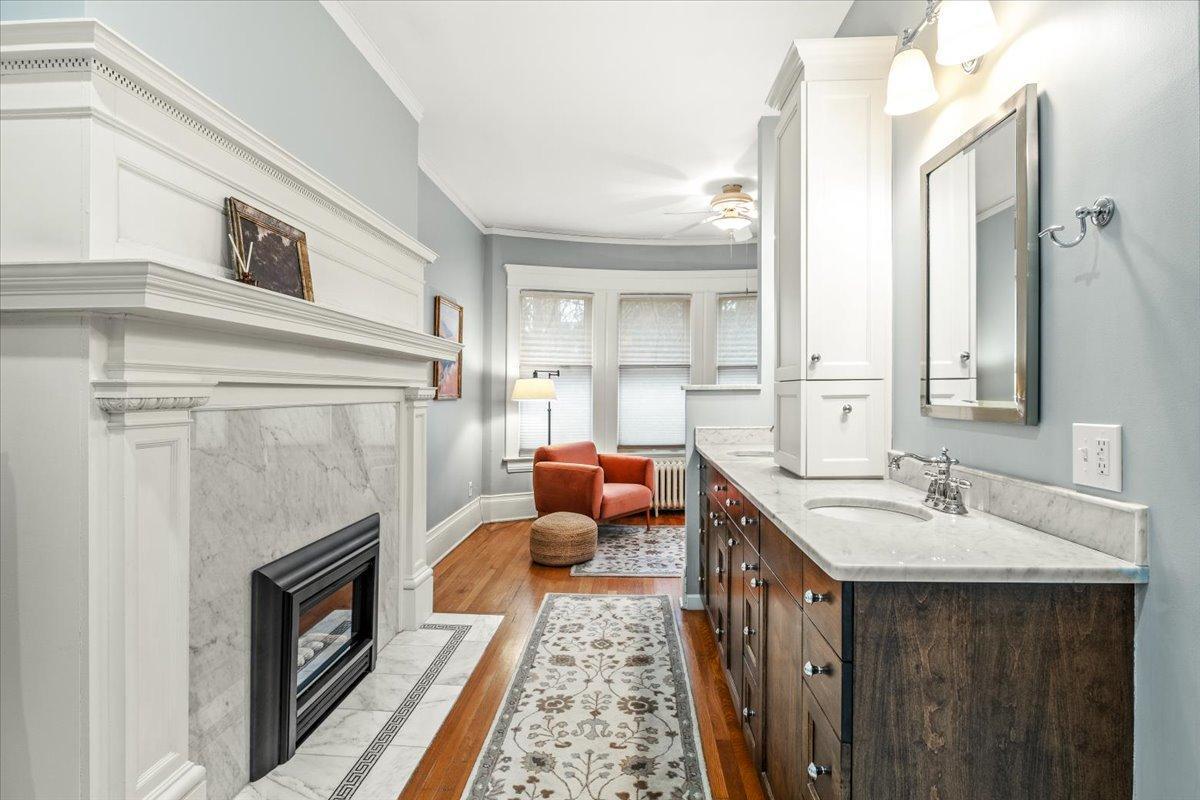 Alternate view of Primary bath