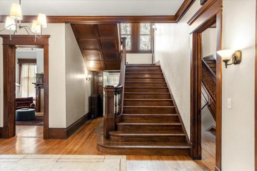341 Dayton Avenue, Saint Paul, MN 55102