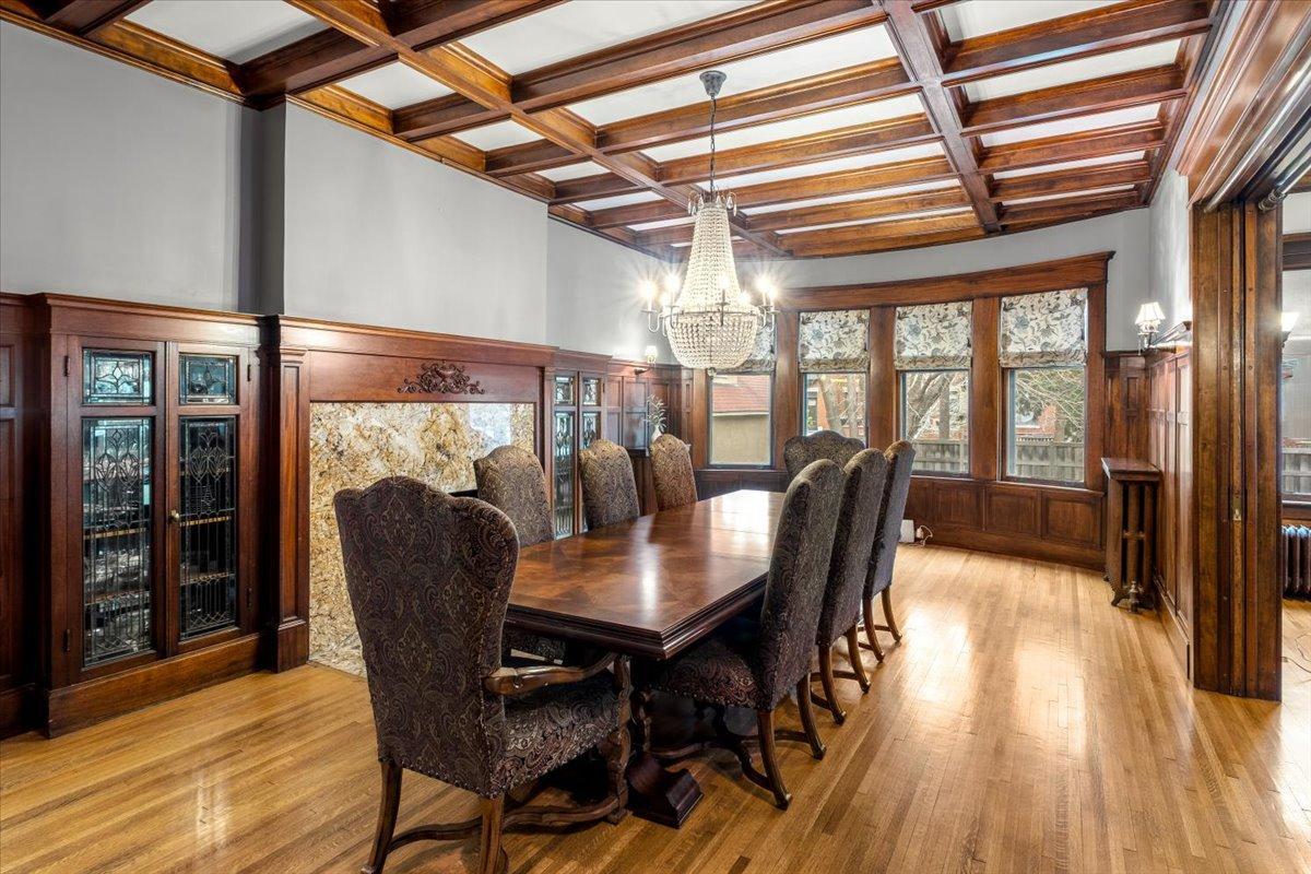 Gracious Dining room