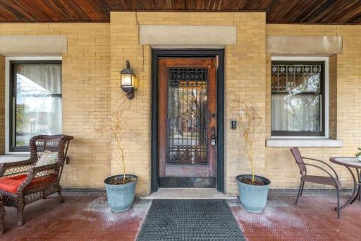 341 Dayton Avenue, Saint Paul, MN 55102