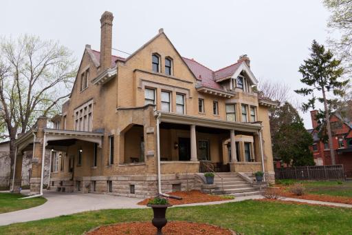 341 Dayton Avenue, Saint Paul, MN 55102