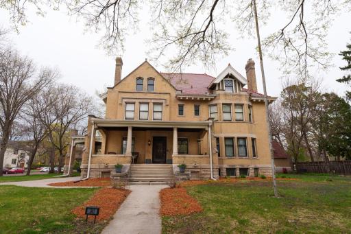 341 Dayton Avenue, Saint Paul, MN 55102