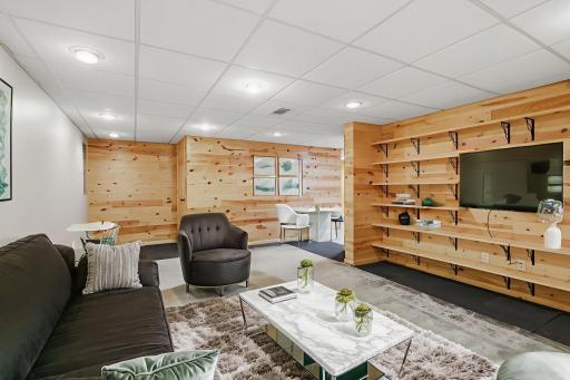 1R0A0190 virtually staged - Copy.jpeg