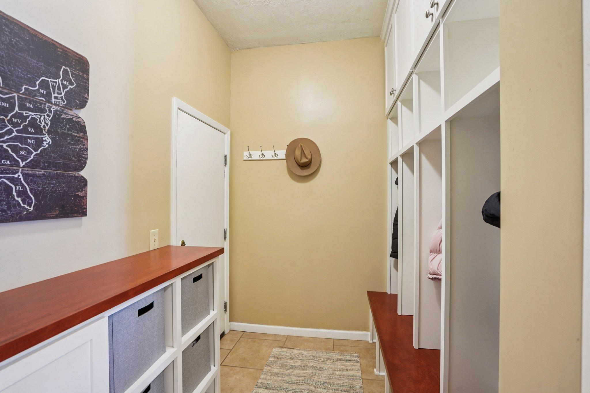36-web-or-mls-Kerry Ln-S1803-036.jpg