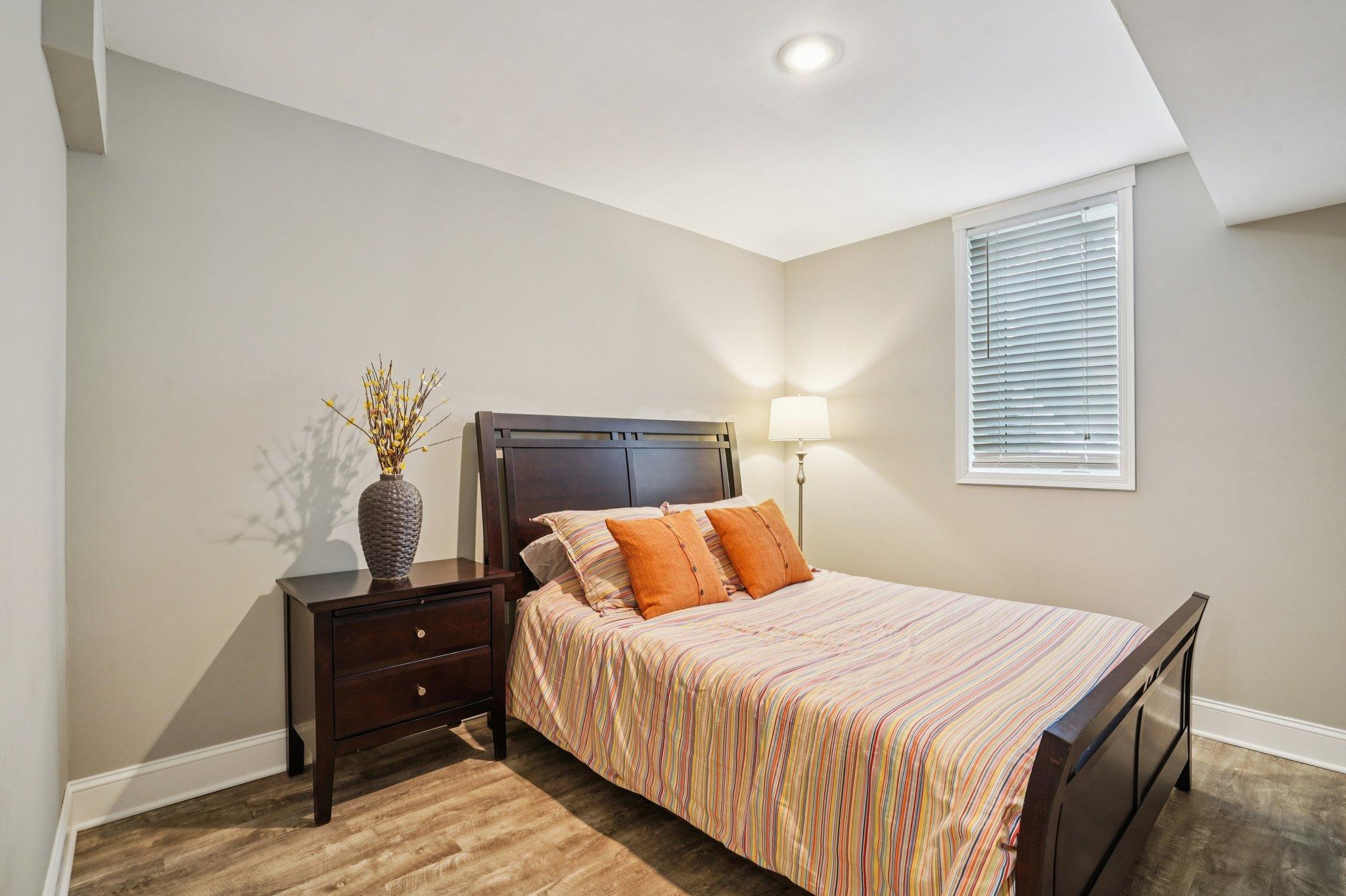 53-web-or-mls-Kerry Ln-S1803-053.jpg