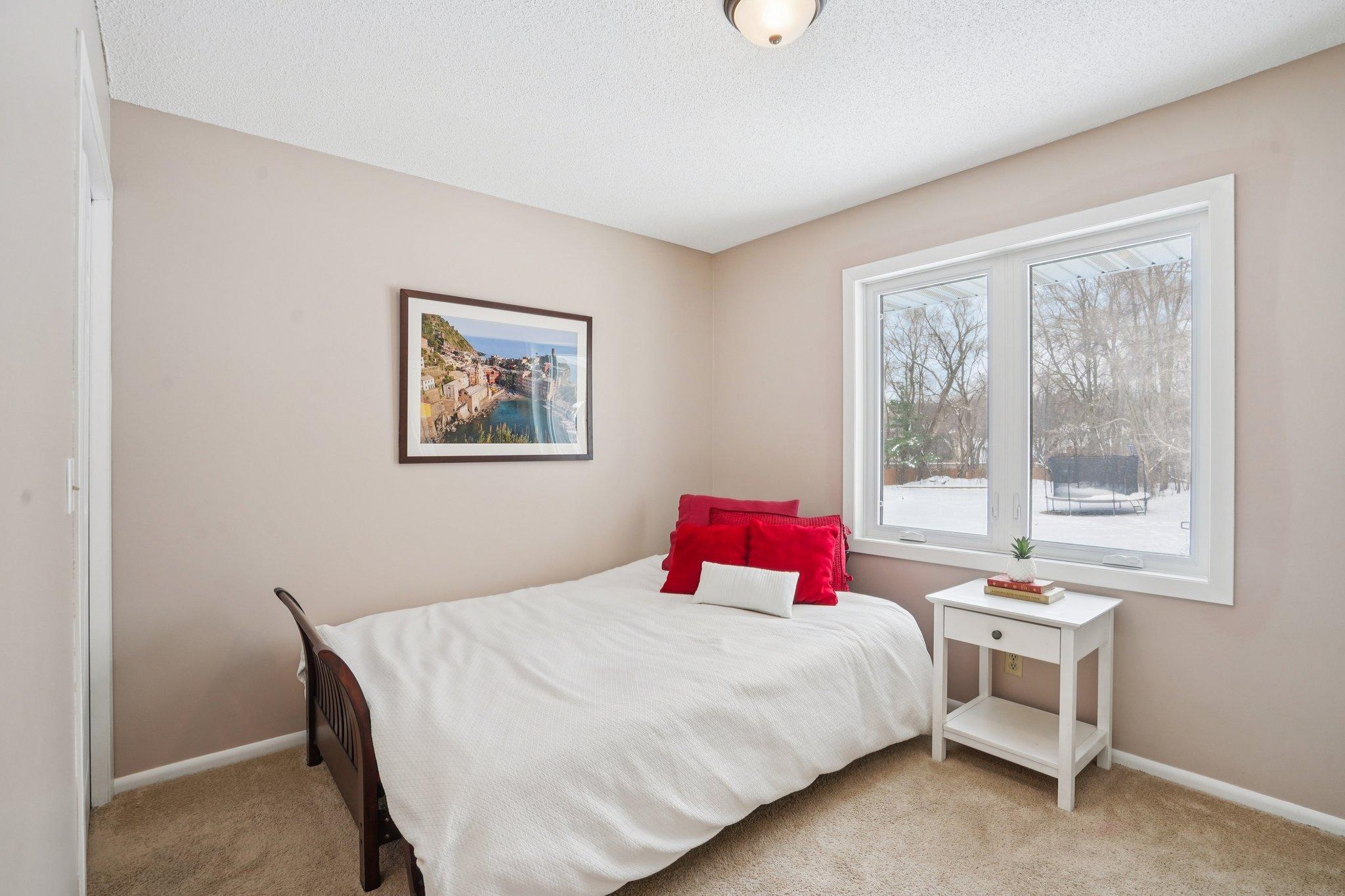 44-web-or-mls-Kerry Ln-S1803-044.jpg