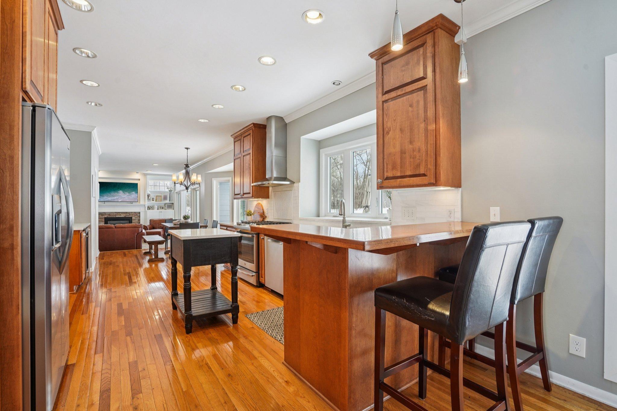27-web-or-mls-Kerry Ln-S1803-027.jpg