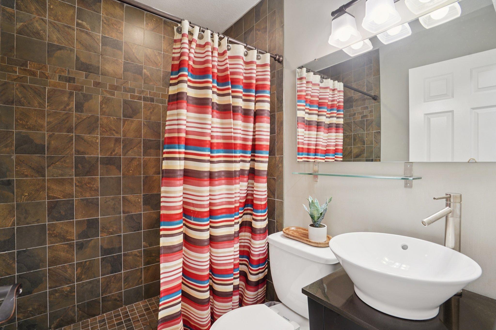 52-web-or-mls-Kerry Ln-S1803-052.jpg