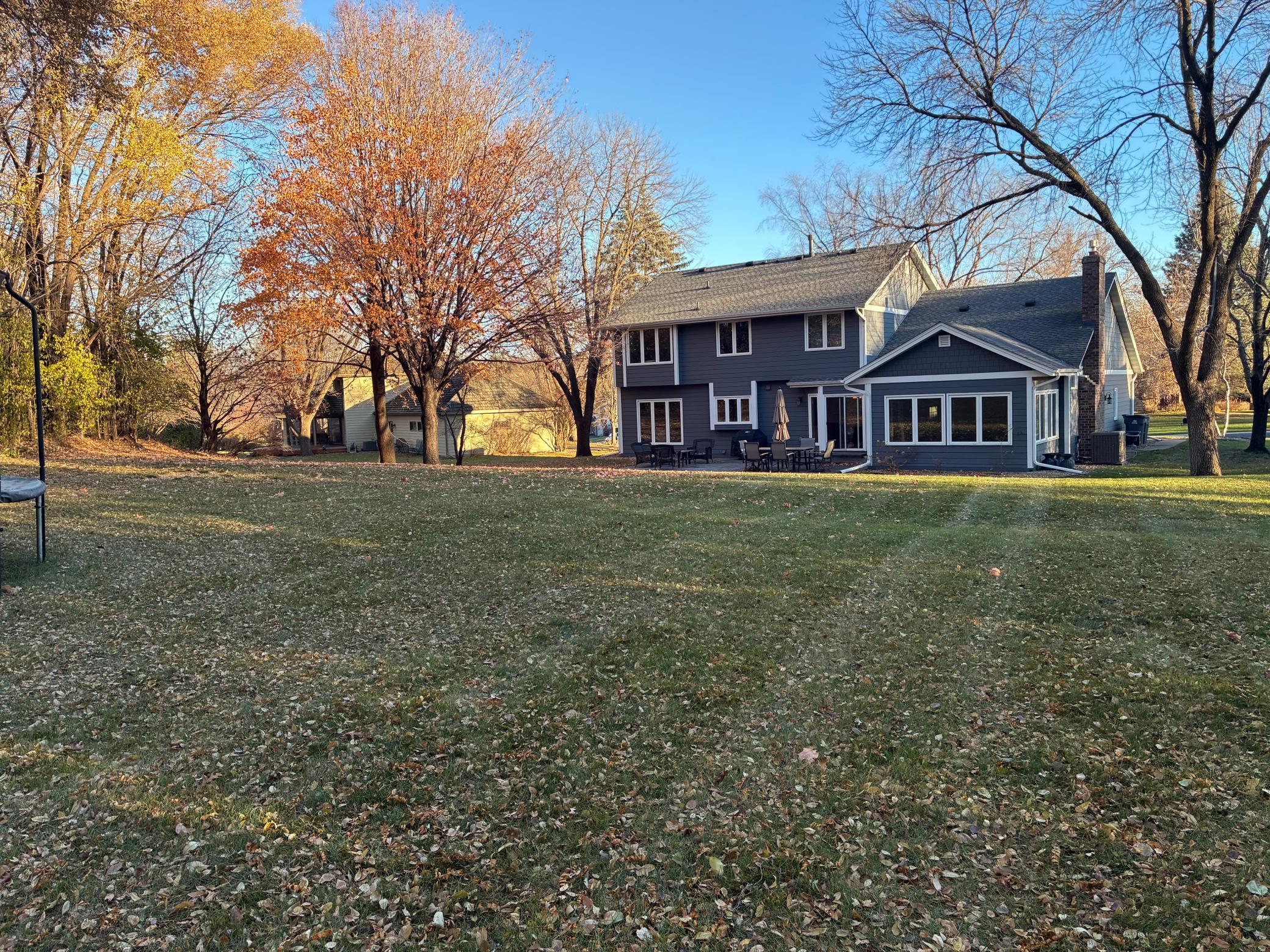 Look at this yard in the fall