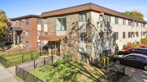 2637 Pleasant Avenue, Minneapolis, MN 55408