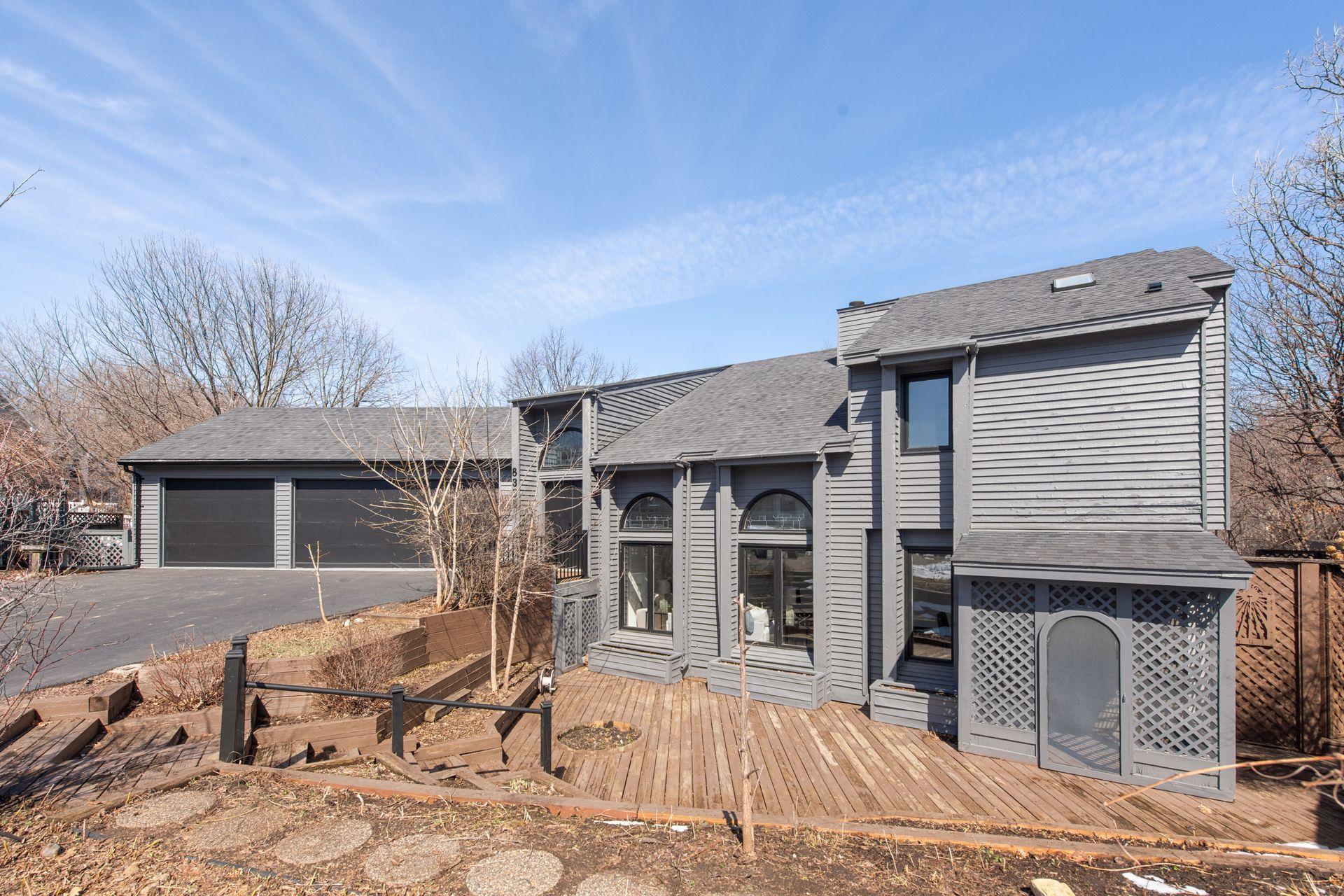 Outdoor areas to entertain and garden.