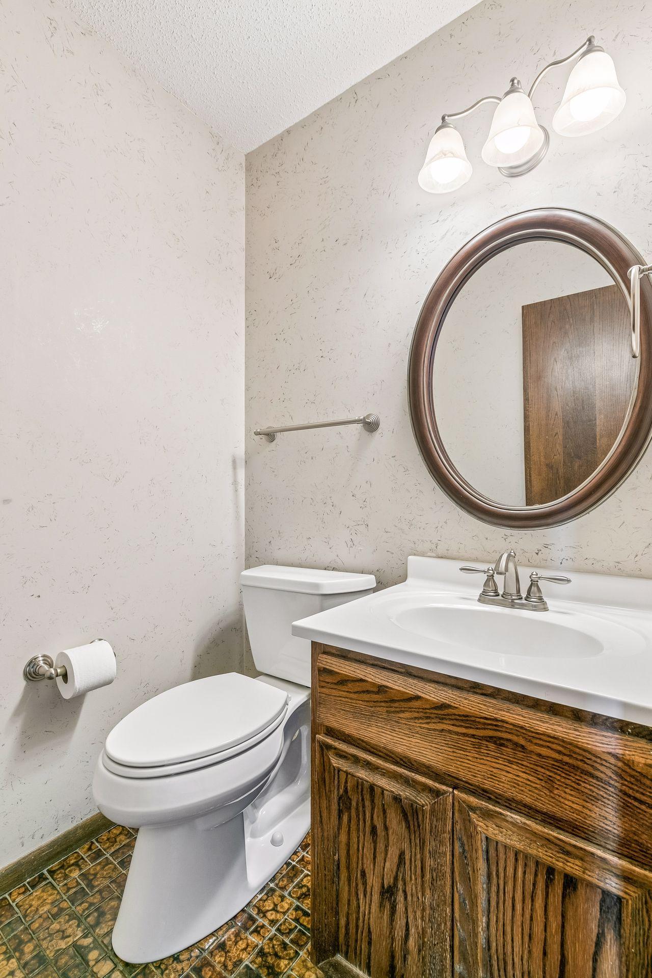 Main Level 1/2 Bath