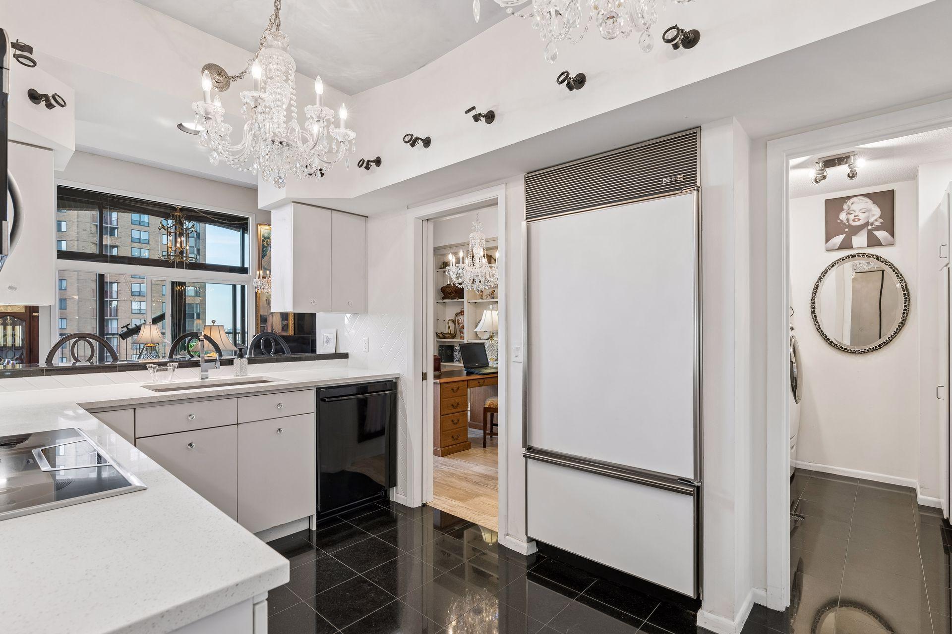 Subzero refrigerator with a bottom freezer