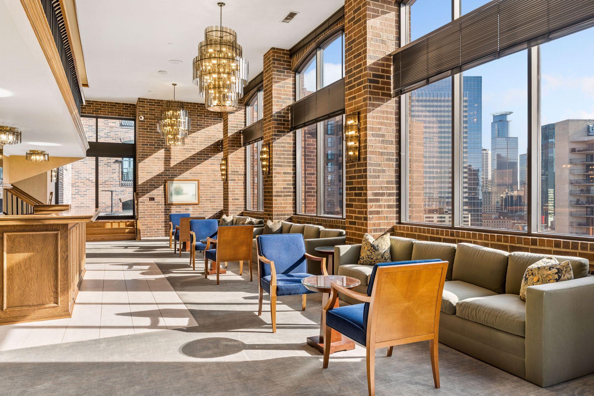 Throw some epic parties with 3 different levels for people to roam while getting beautiful view of downtown. It includes an open air space, wet bar, grand piano, prep kitchen and bathrooms