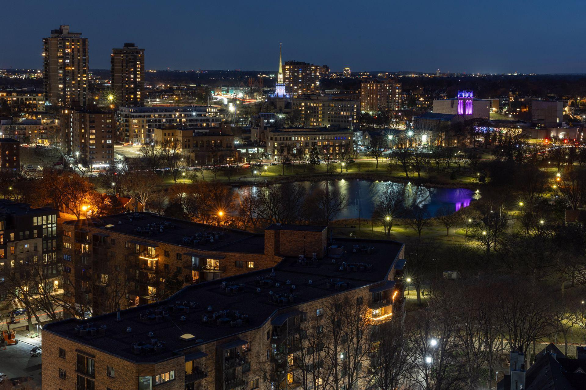 Stunning & dramatic evening views of Loring Lake & the surrounding area