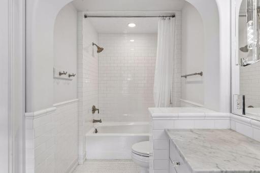 Bedroom 4 w Full Bath