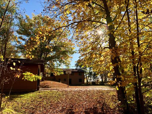 Feels like the end of the road in the best possible way â fall color and lake views included