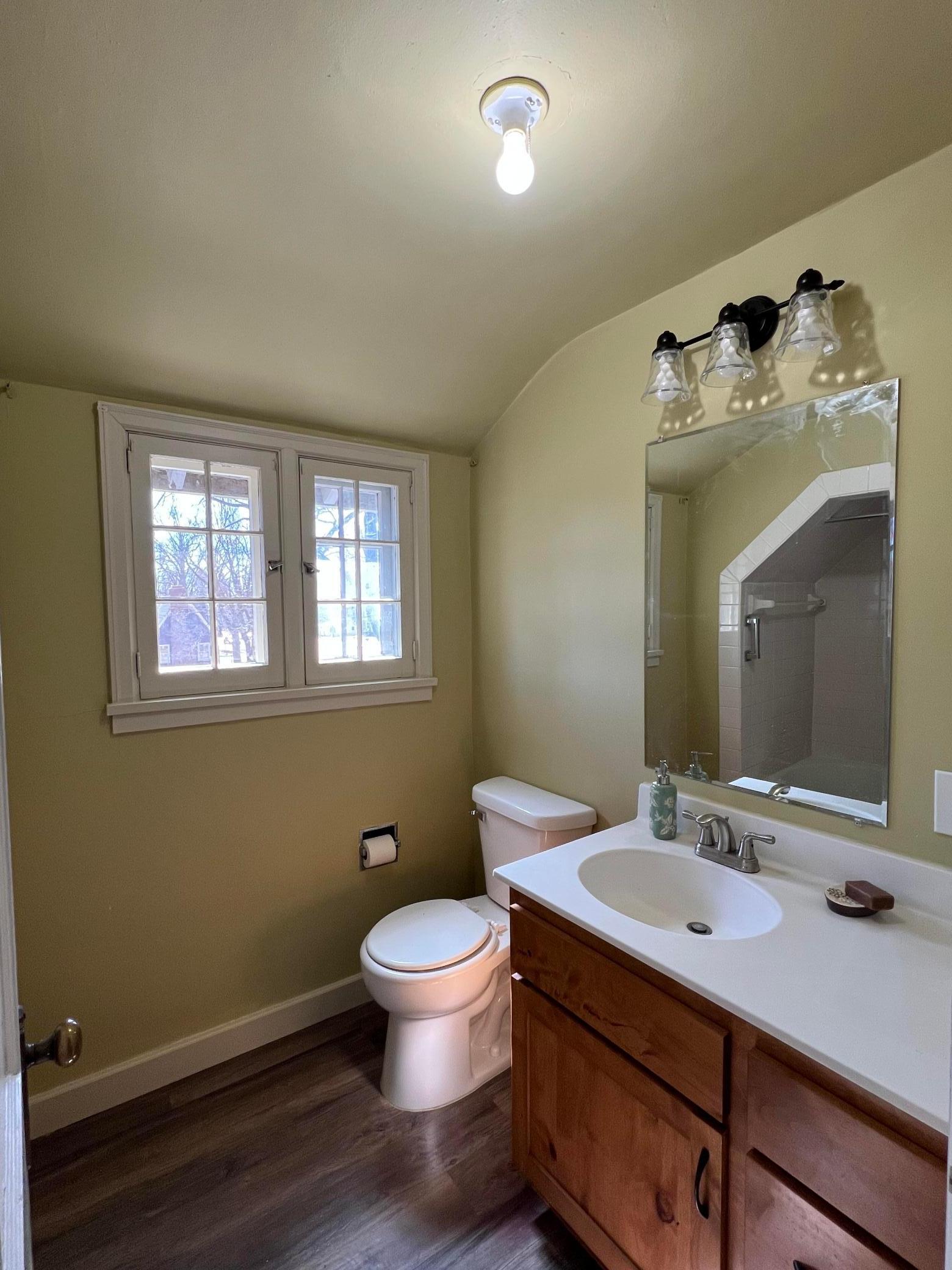 Upstairs Bathroom
