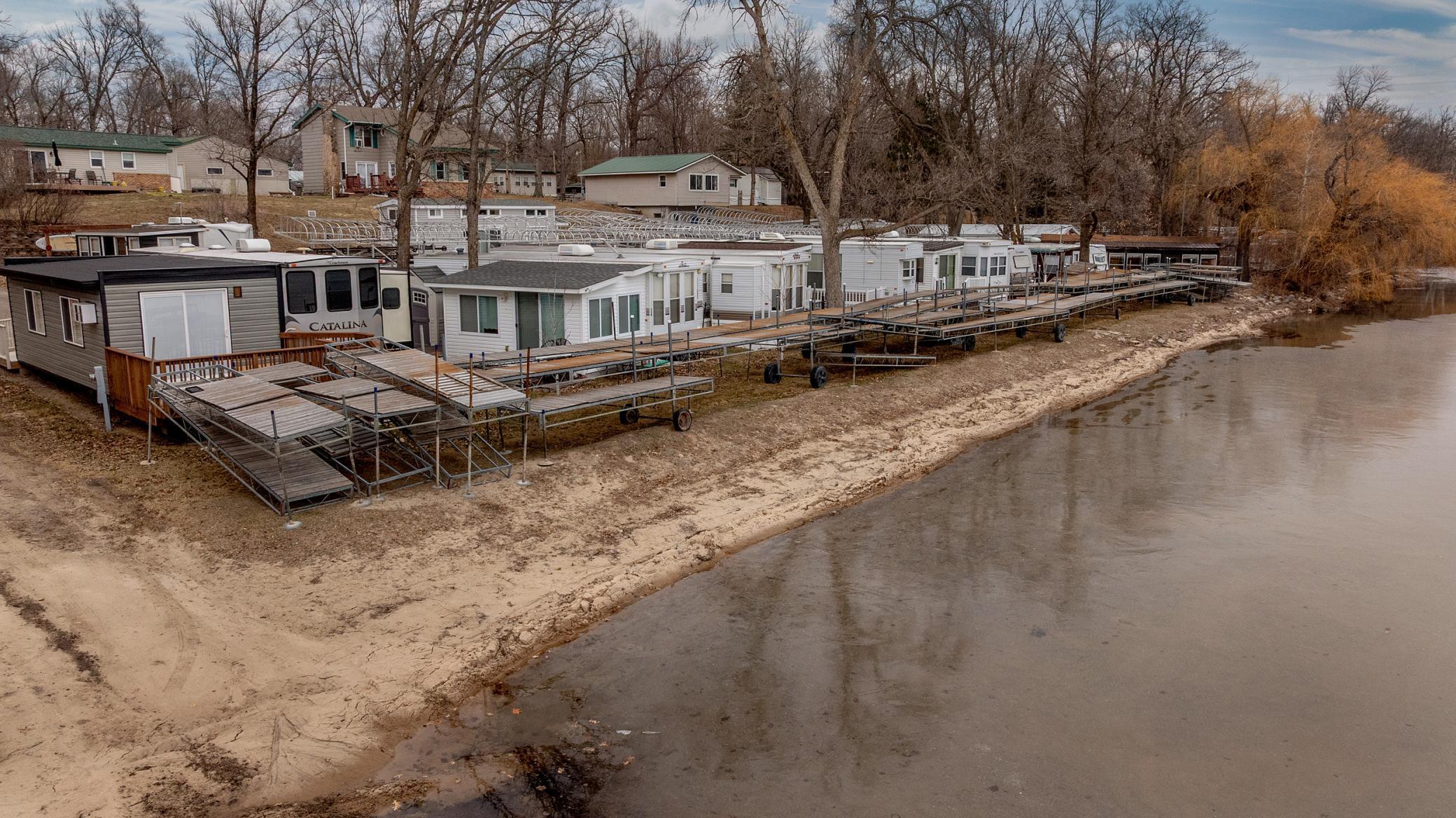 270+ feet of Association Beach