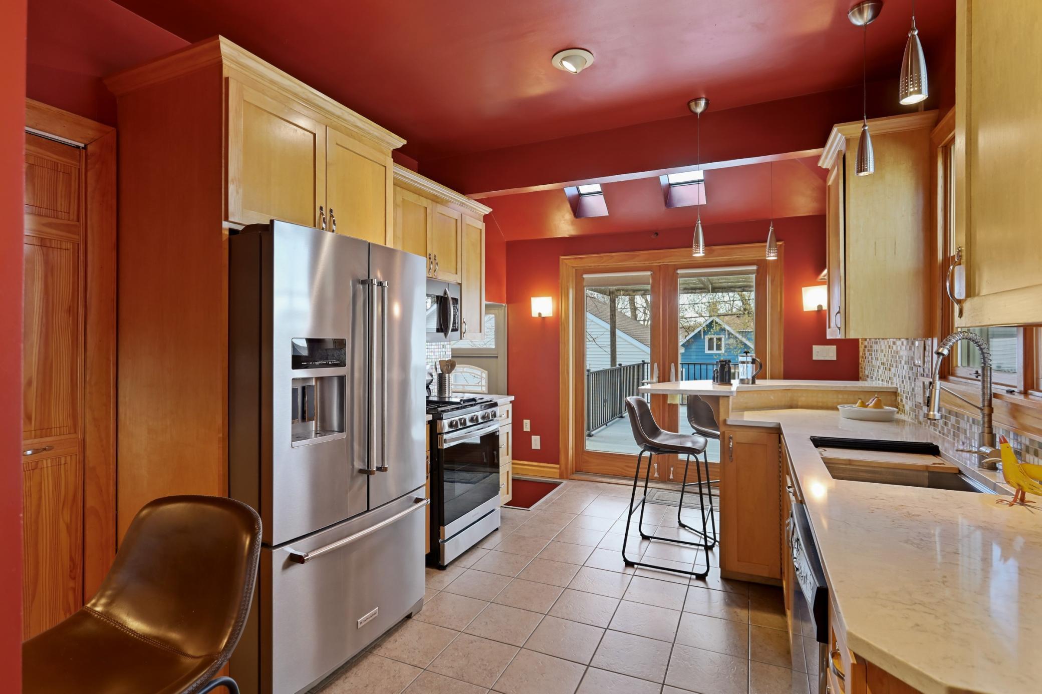 Updated Kitchen, Plenty of Counter Space and Eat-in Kitchen Bar