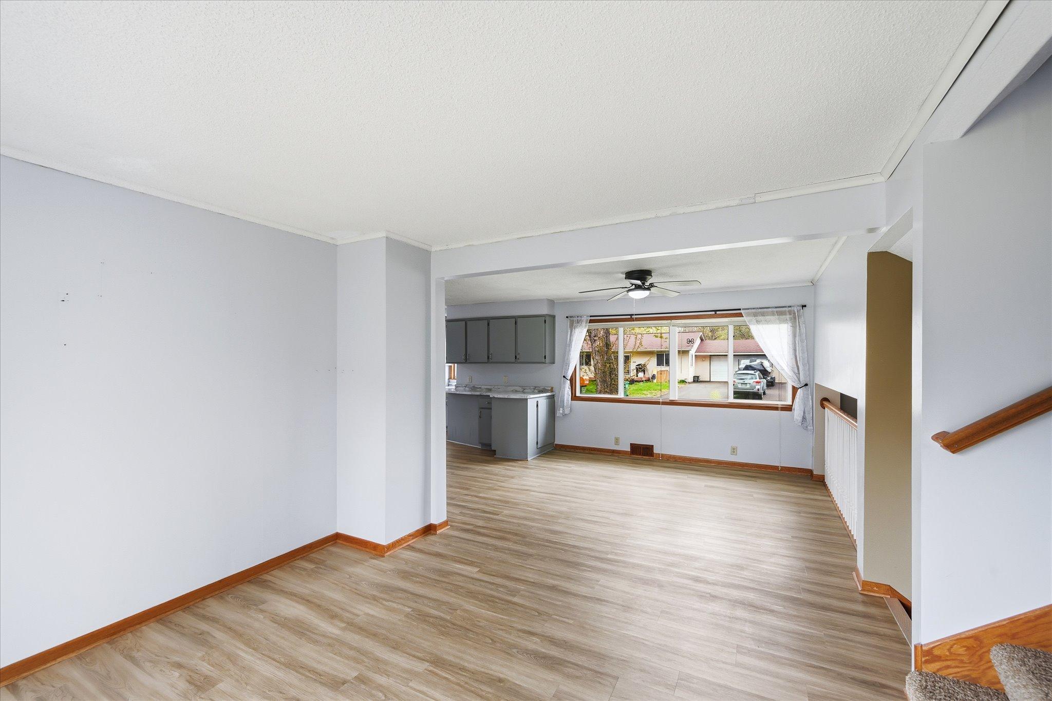 33-14649 283 1_2 Ave NW [3041113]- 033.jpg