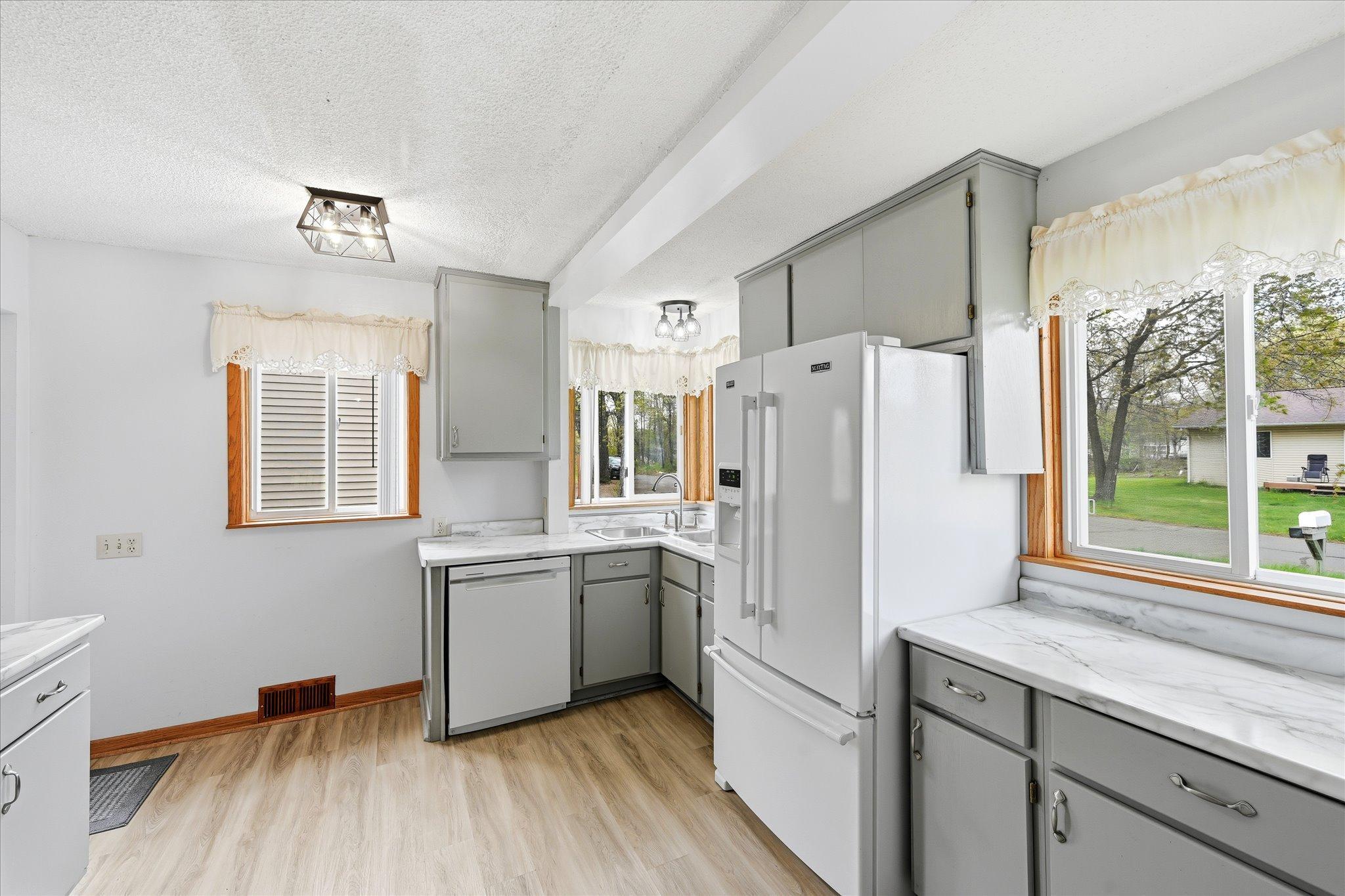 19-14649 283 1_2 Ave NW [3041113]- 019.jpg