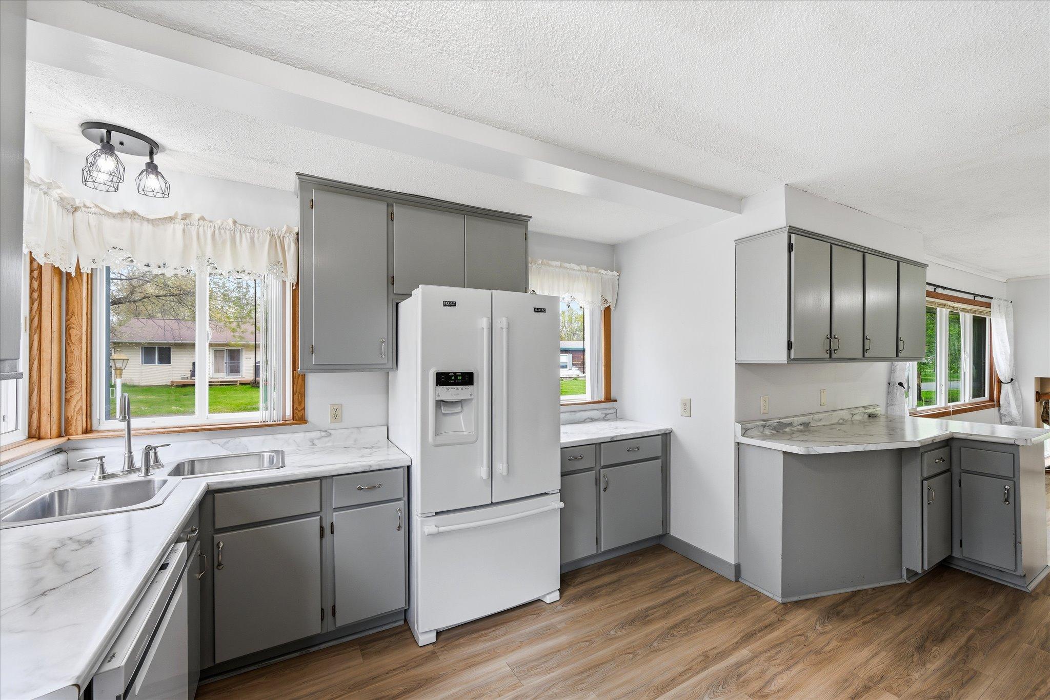 Kitchen Windows!