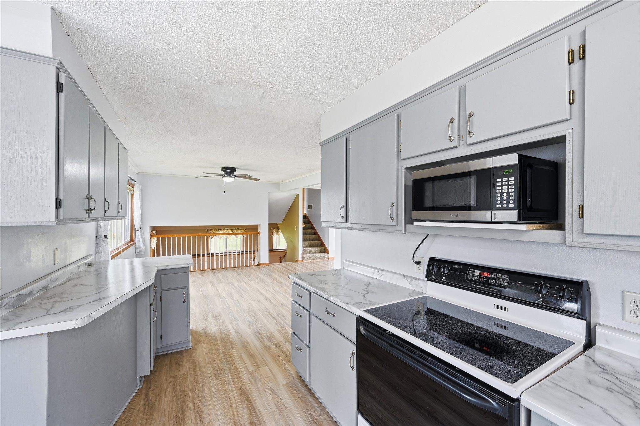 25-14649 283 1_2 Ave NW [3041113]- 025.jpg
