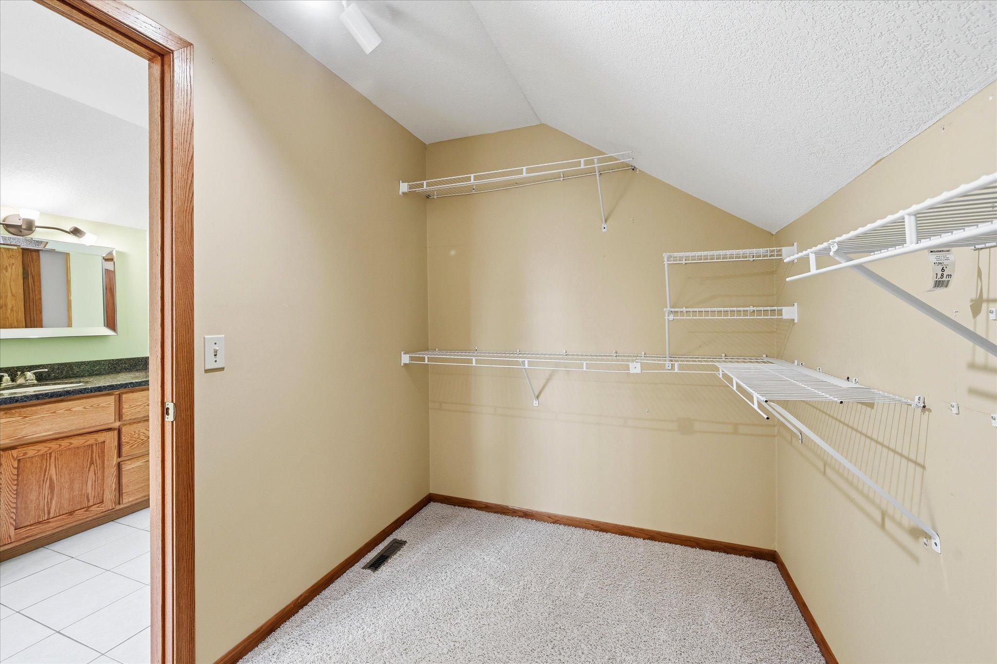 Walk-in Closet