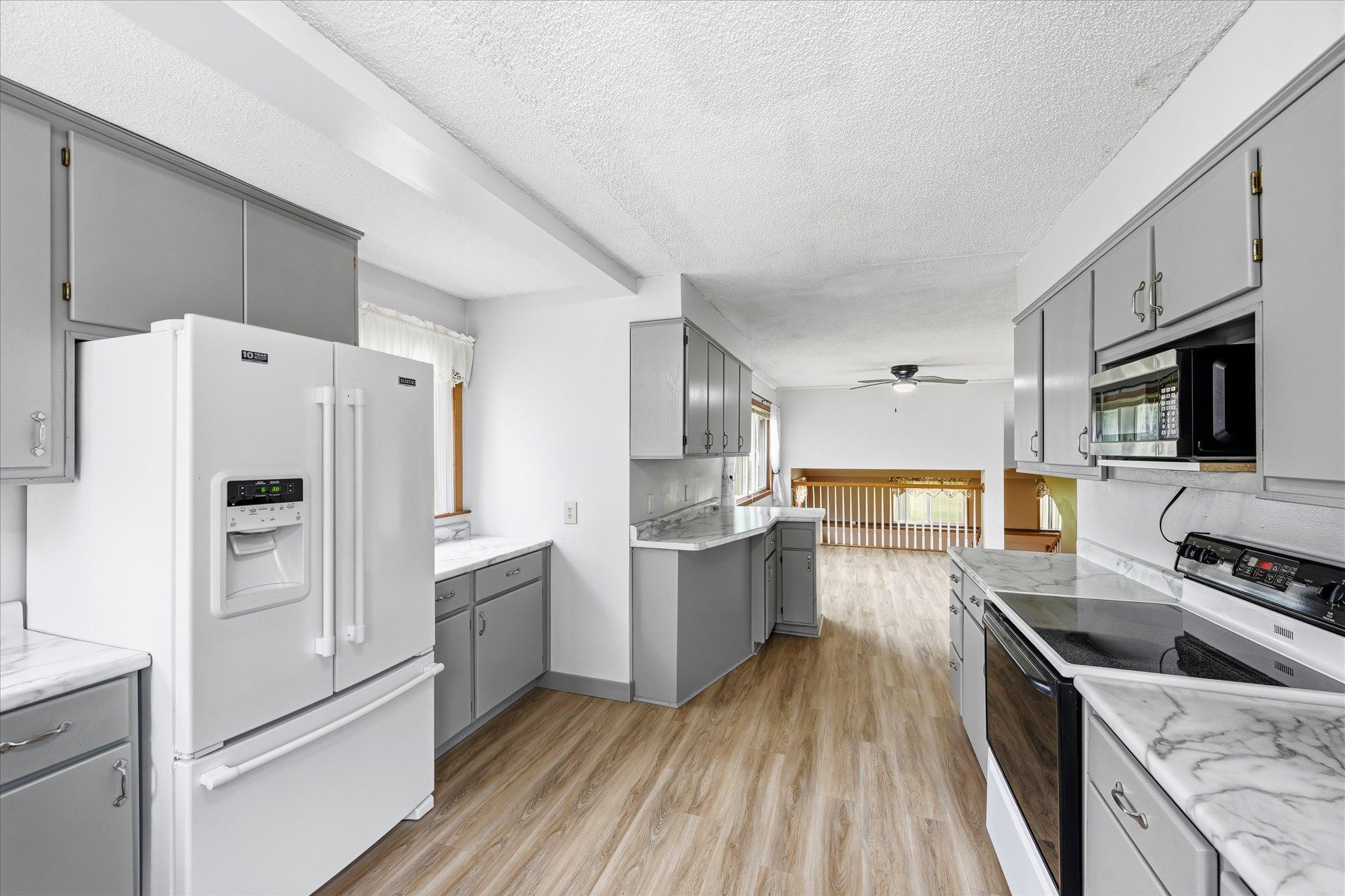 23-14649 283 1_2 Ave NW [3041113]- 023.jpg