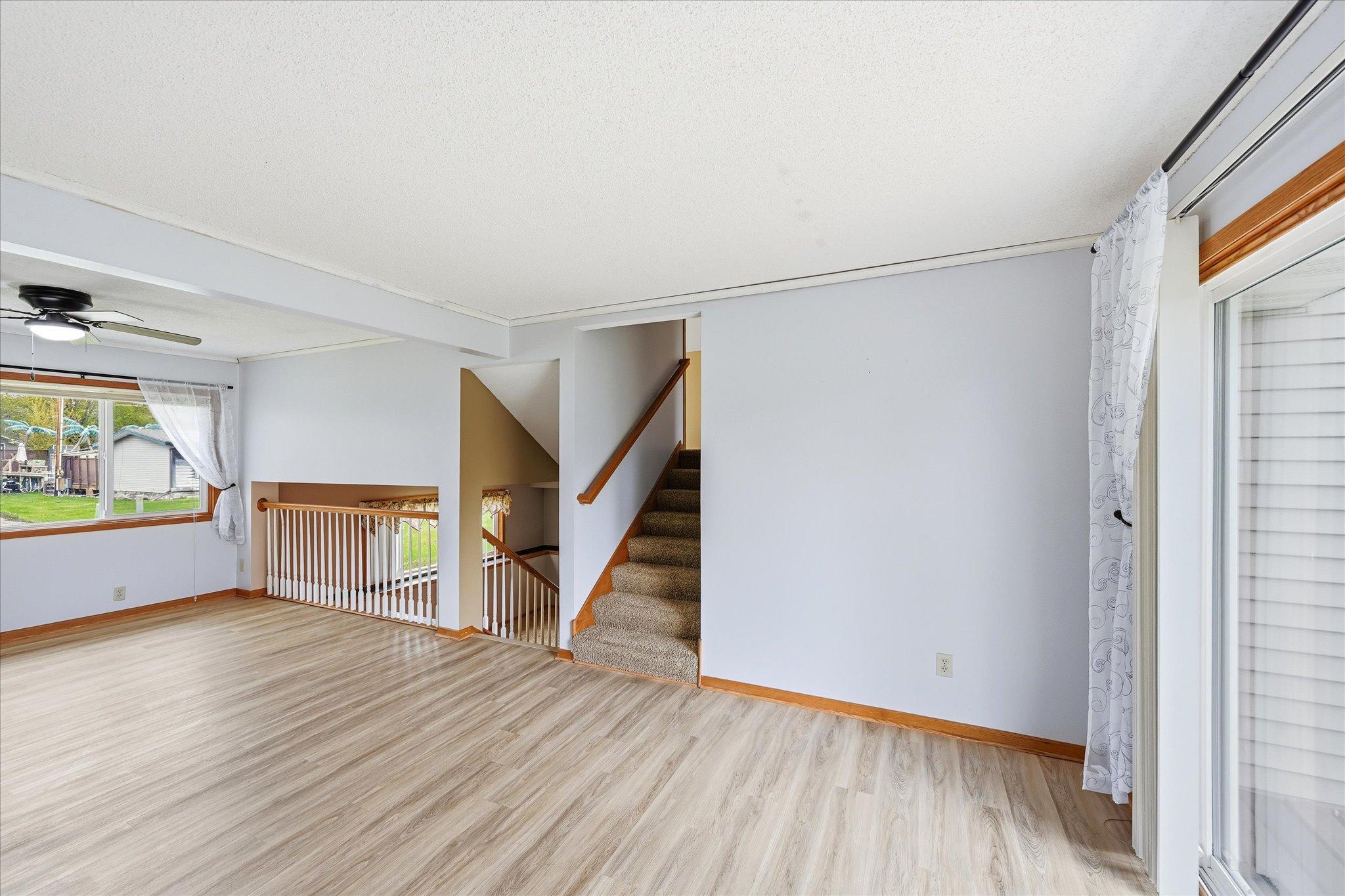 34-14649 283 1_2 Ave NW [3041113]- 034.jpg
