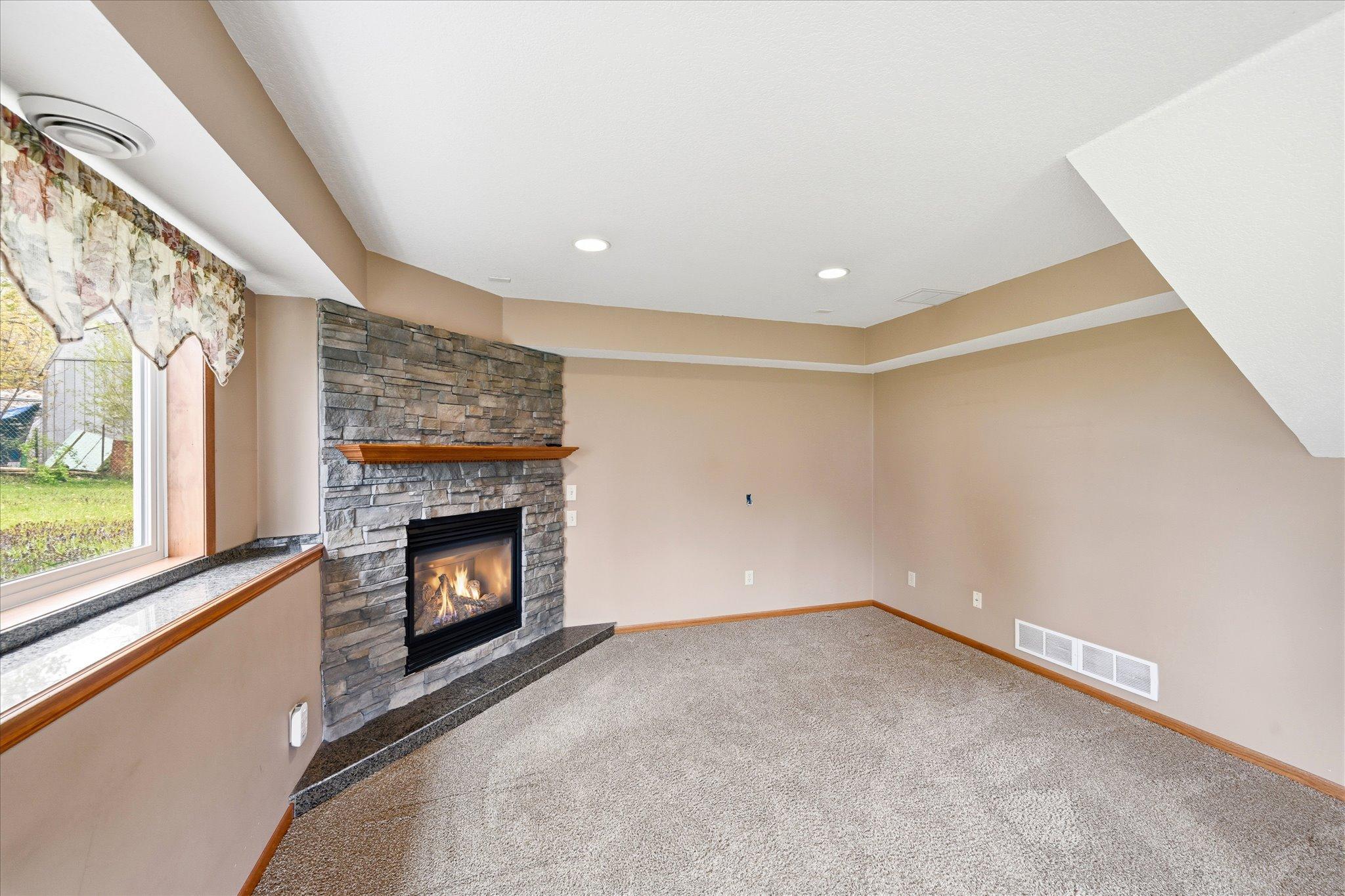 45-14649 283 1_2 Ave NW [3041113]- 045.jpg