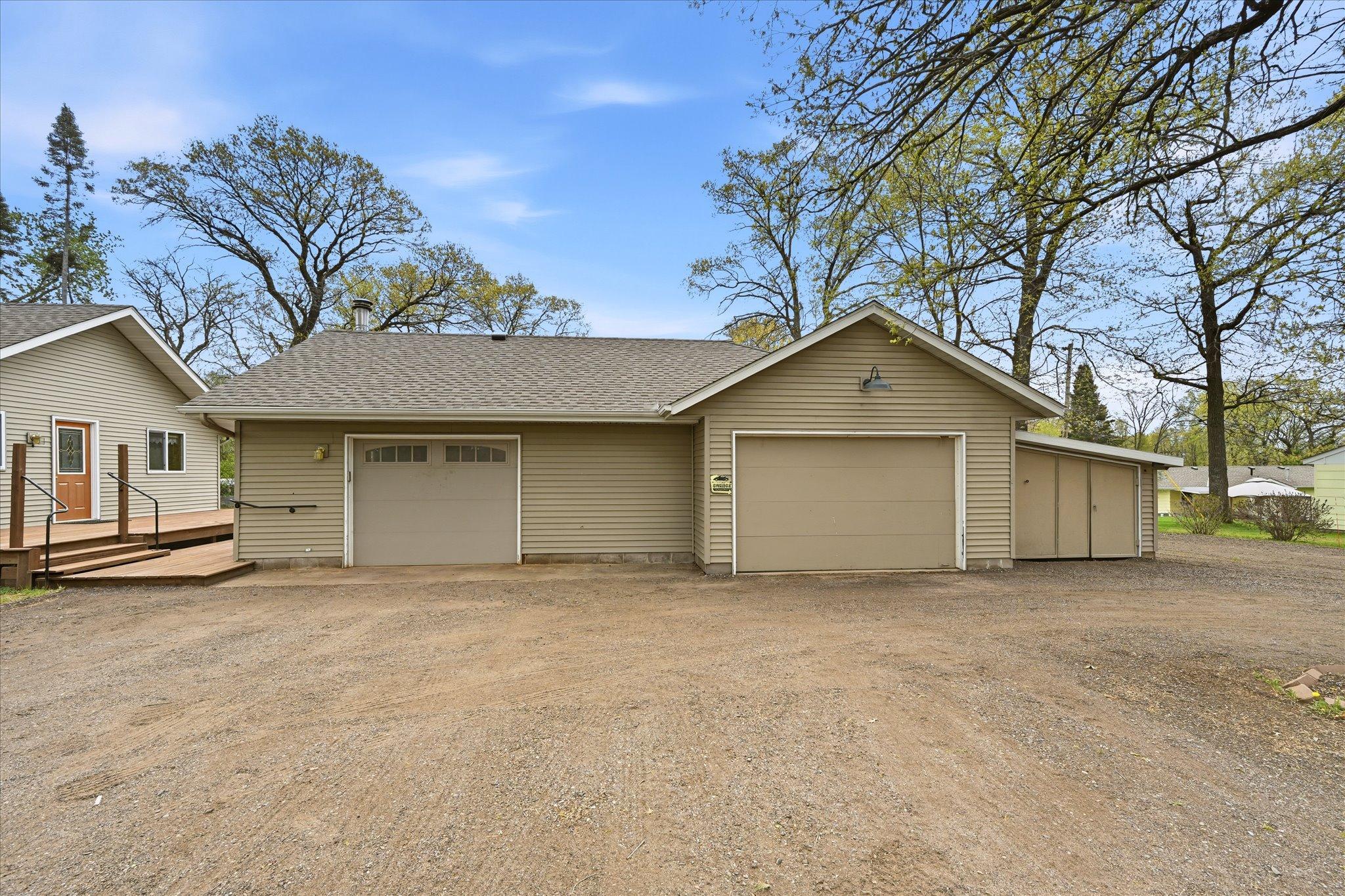 Large Garage/Workshop