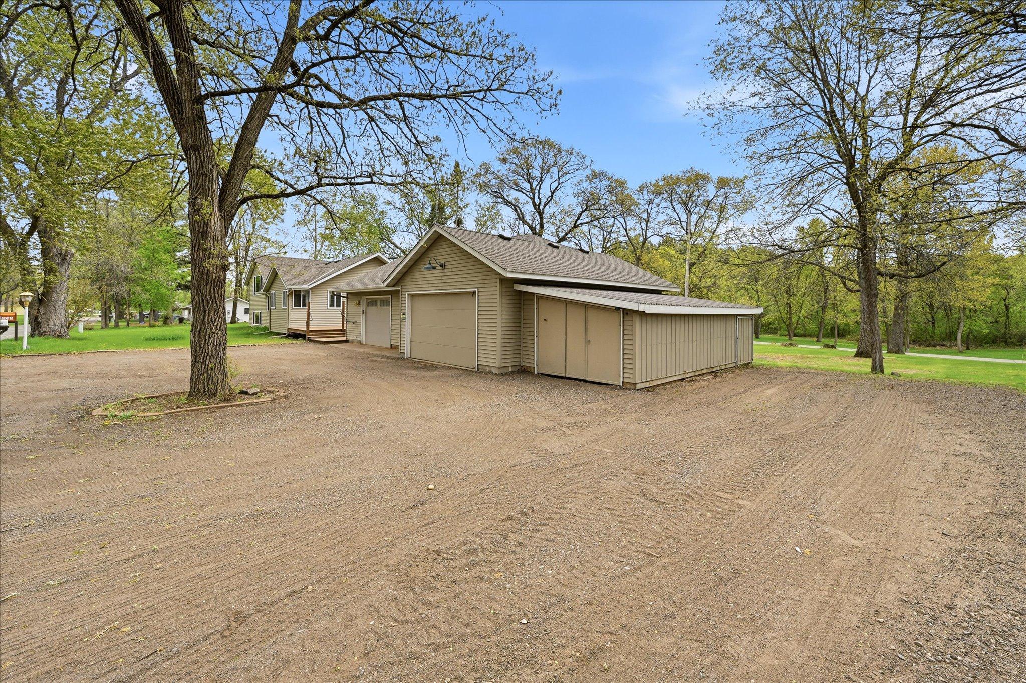 Large Driveway/Parking