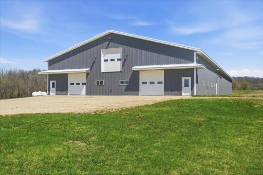 The most grand of stables and indoor arena you can imagine awaits you just up the driveway with every detail pefectly thought out