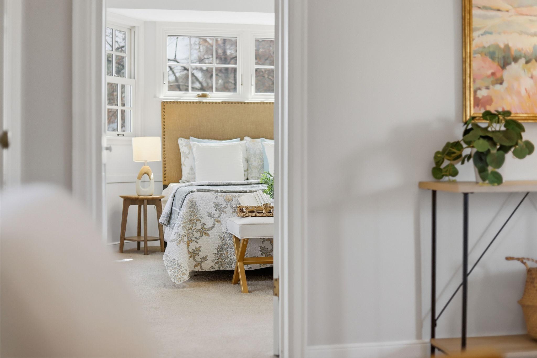 Perfect for sitting room, changing room, office......