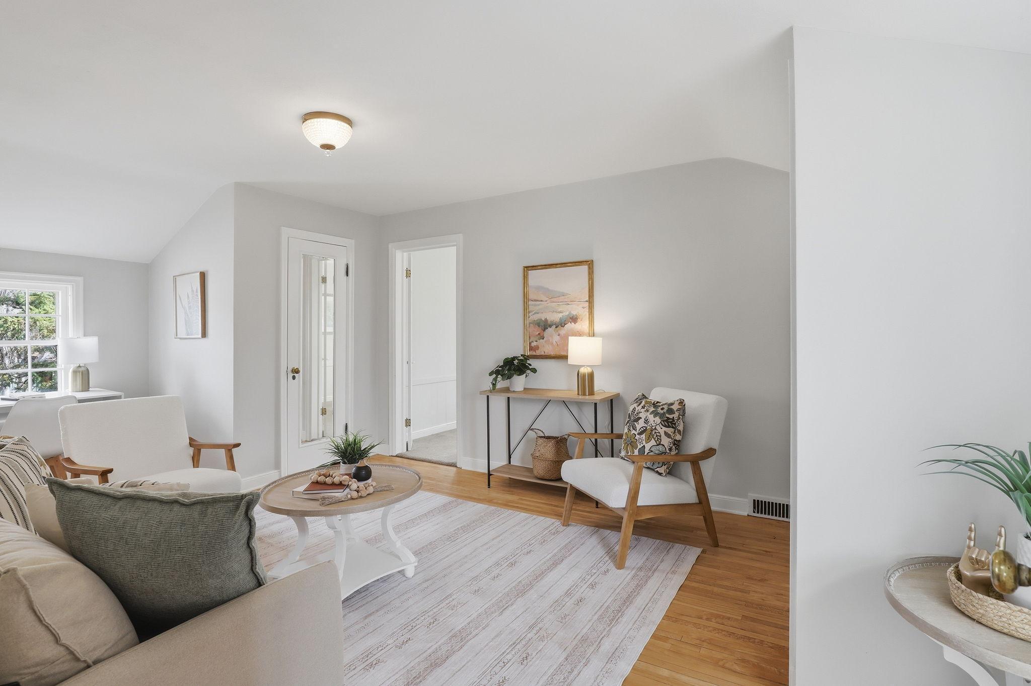 Bonus flex room attached to upper bedroom.