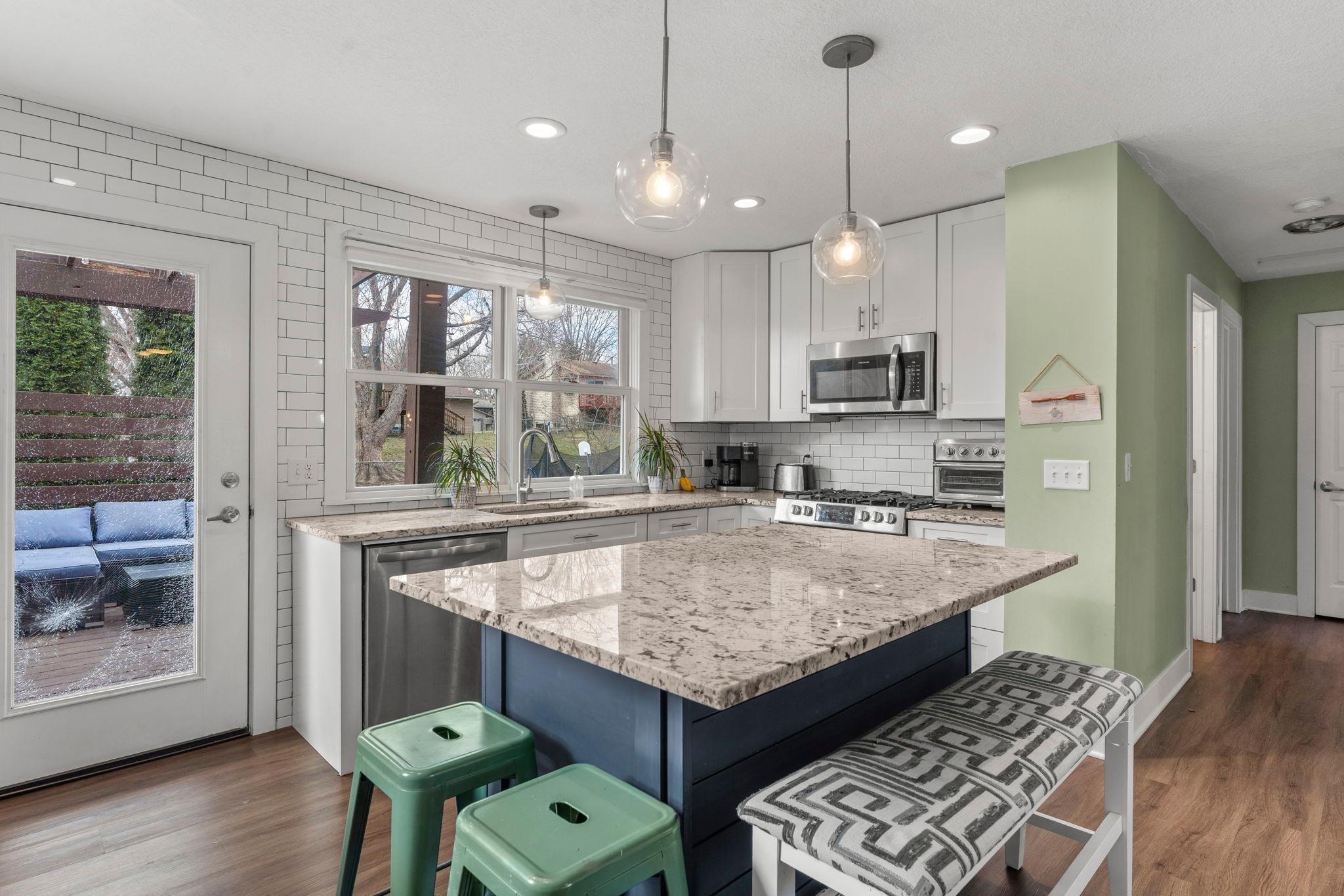 12-web-or-mls-8509 Morgan Ln-138.jpg