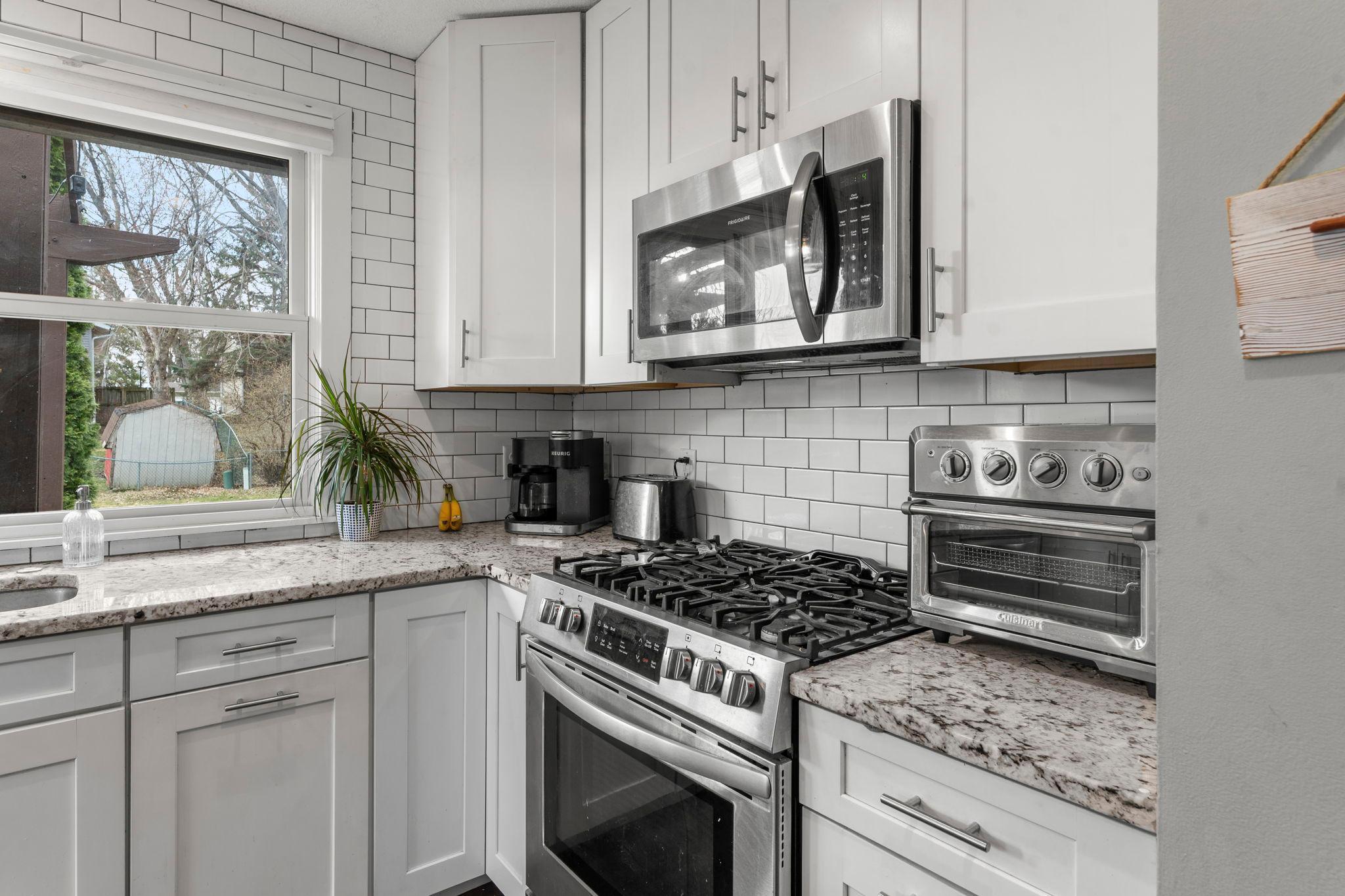 14-web-or-mls-8509 Morgan Ln-148.jpg