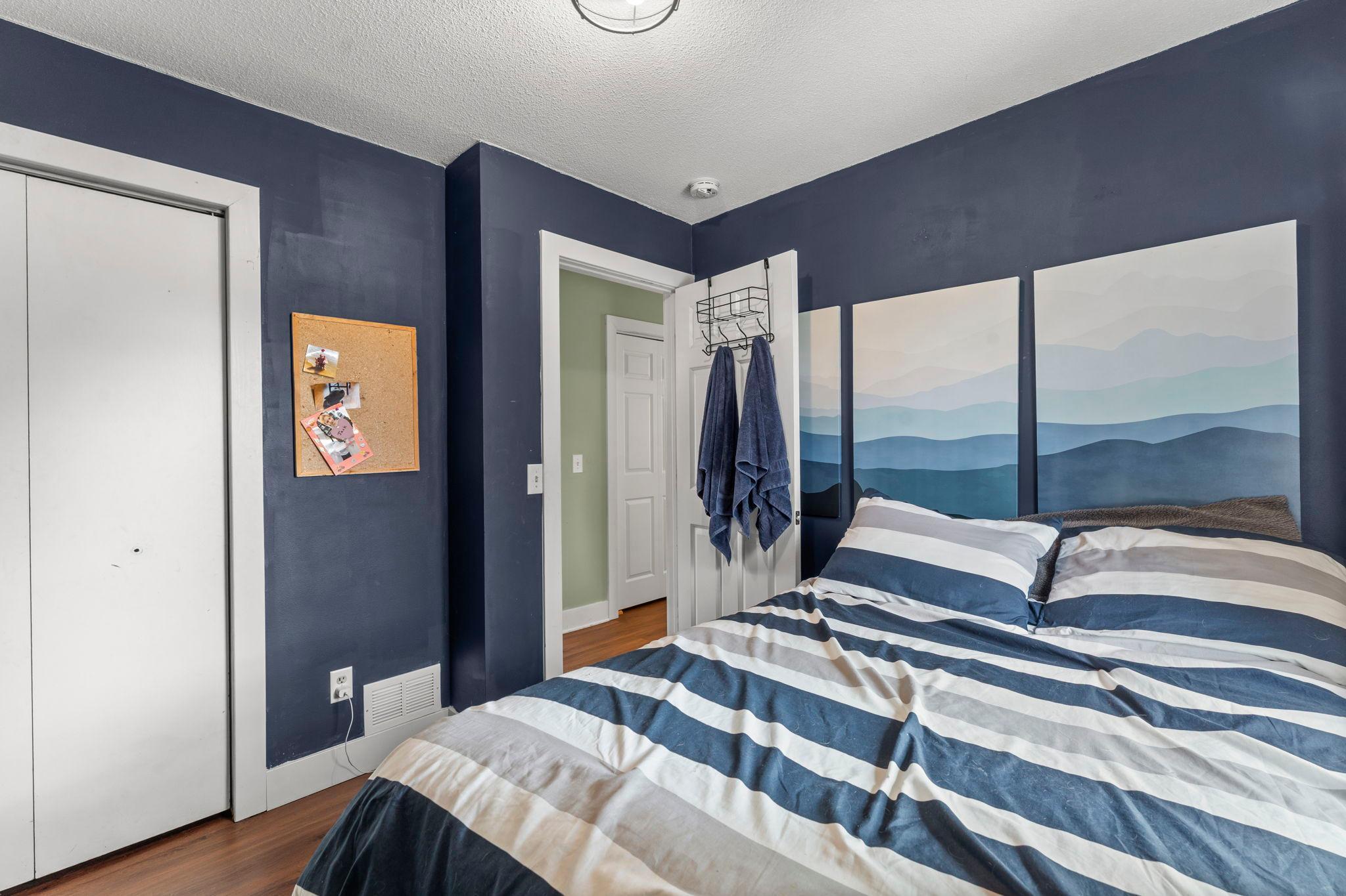 24-web-or-mls-8509 Morgan Ln-123.jpg