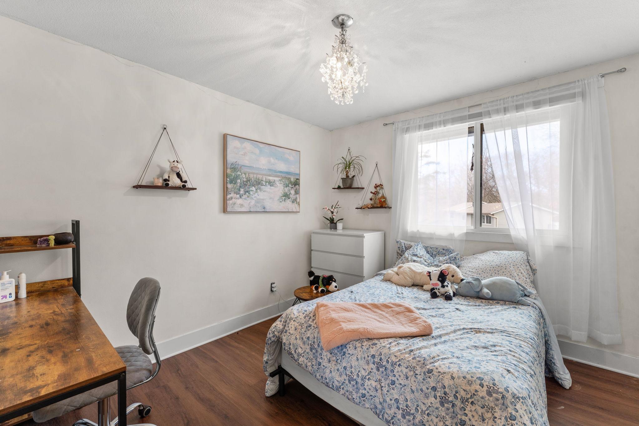 27-web-or-mls-8509 Morgan Ln-108.jpg