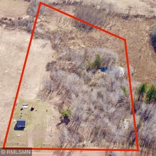 27048 Hawthorn Road N, Hinckley, MN 55037