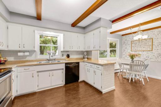 Lots of great storage and counter top space in this kitchen makes the space very functional.