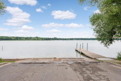 There is also a public doc to drop a boat, kayak, or paddle board to enjoy the beautiful Turtle Lake in Shoreview.