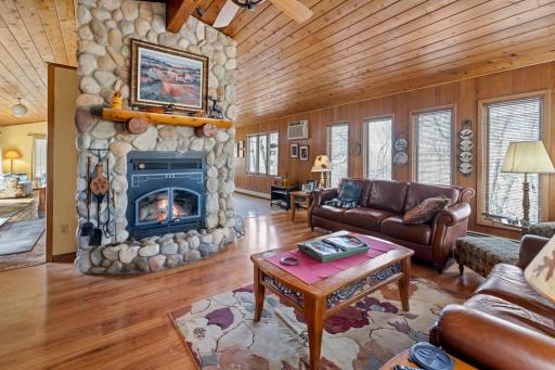 234 County Road 6 SW, Annandale, MN 55302